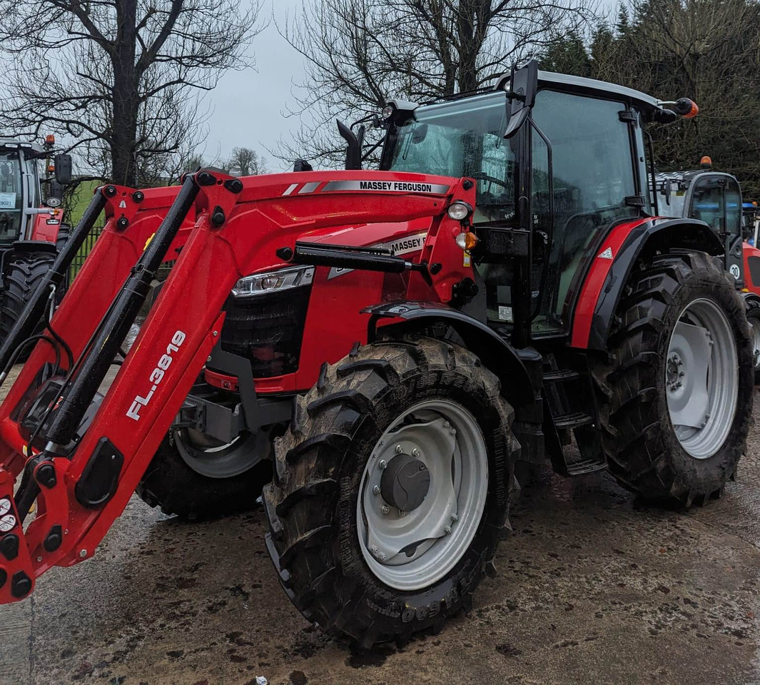 2022 Massey Ferguson 5712M c/w Loader, As New - Trator: foto 2 2022 Massey Ferguson 5712M c/w Loader, As New - Trator: foto 2