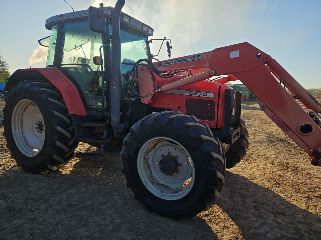MF 6270 with front loader, under 6000 hours - Trator: foto 2 MF 6270 with front loader, under 6000 hours - Trator: foto 2