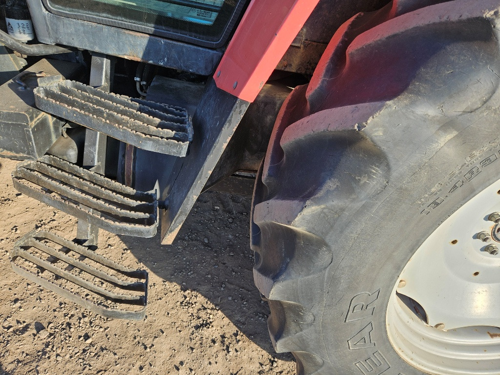 MF 6270 with front loader, under 6000 hours - Trator: foto 5 MF 6270 with front loader, under 6000 hours - Trator: foto 5