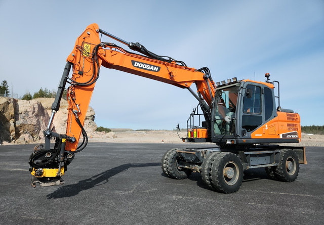 Doosan DX160W-5 - Escavadeira de rodas: foto 1 Doosan DX160W-5 - Escavadeira de rodas: foto 1