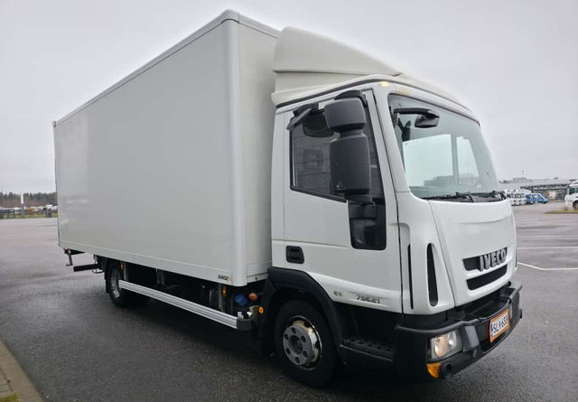 Caminhão furgão IvecoEurocargo: foto 6 Caminhão furgão IvecoEurocargo: foto 6