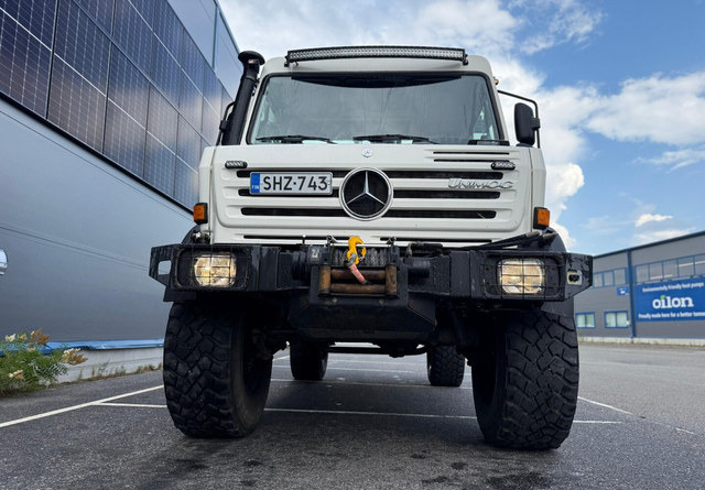 Camião de caixa aberta/ Plataforma, Caminhão grua Mercedes-BenzUnimog U5000 + Hiab 099 E-4: foto 10