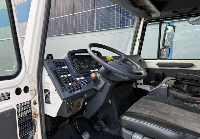 Camião de caixa aberta/ Plataforma, Caminhão grua Mercedes-BenzUnimog U5000 + Hiab 099 E-4: foto 13