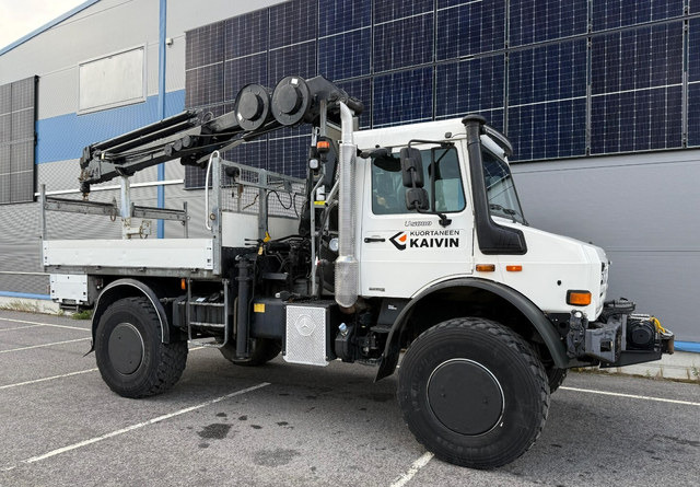 Camião de caixa aberta/ Plataforma, Caminhão grua Mercedes-BenzUnimog U5000 + Hiab 099 E-4: foto 7