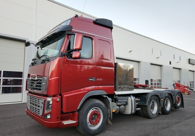 Volvo FH16 600 8x4 - Tractor: foto 1 Volvo FH16 600 8x4 - Tractor: foto 1
