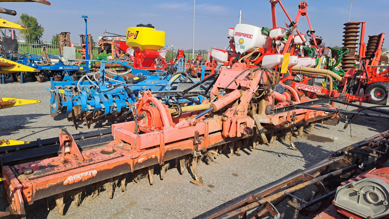 ERPICE ROTANTE MASCHIO AQUILA 6 METRI MOD 6000 * CR - Fresa agrícola: foto 1 ERPICE ROTANTE MASCHIO AQUILA 6 METRI MOD 6000 * CR - Fresa agrícola: foto 1