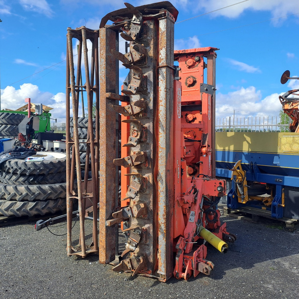 ERPICE ROTANTE PIEGHEVOLE MASCHIO AQUILA 5000 - Fresa agrícola: foto 2 ERPICE ROTANTE PIEGHEVOLE MASCHIO AQUILA 5000 - Fresa agrícola: foto 2