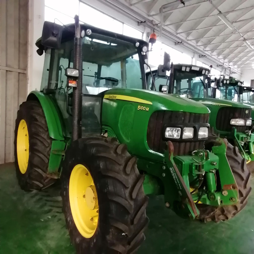 JOHN DEERE 5070 M - Trator: foto 3 JOHN DEERE 5070 M - Trator: foto 3