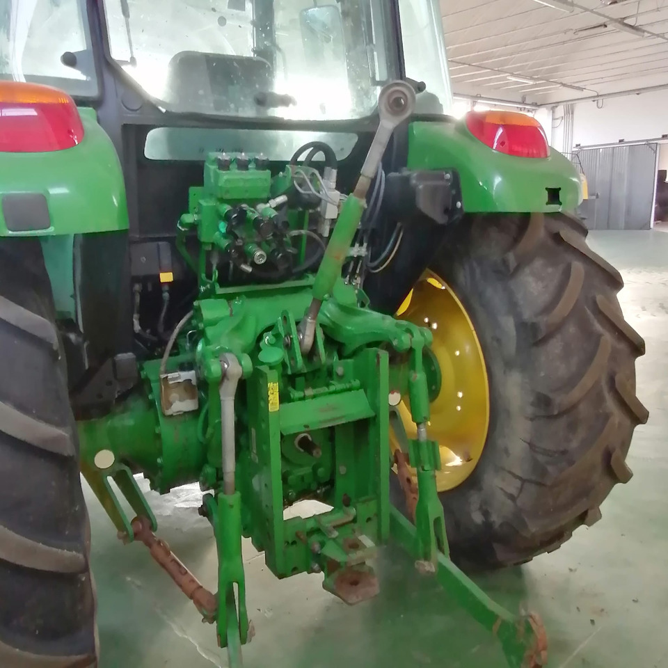 JOHN DEERE 5070 M - Trator: foto 2 JOHN DEERE 5070 M - Trator: foto 2