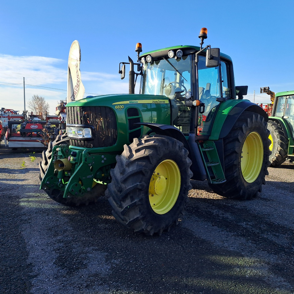 JOHN DEERE 6830 - Trator: foto 1 JOHN DEERE 6830 - Trator: foto 1
