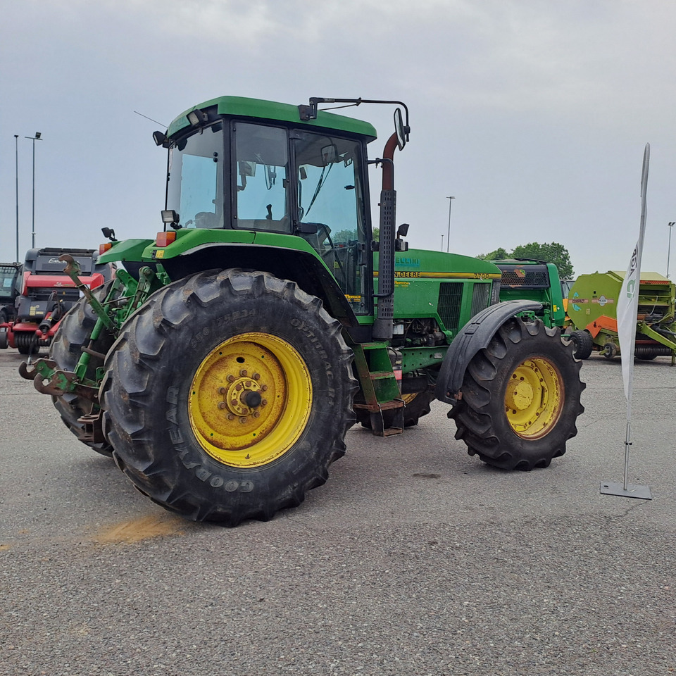 JOHN DEERE 7700 - Trator: foto 2 JOHN DEERE 7700 - Trator: foto 2