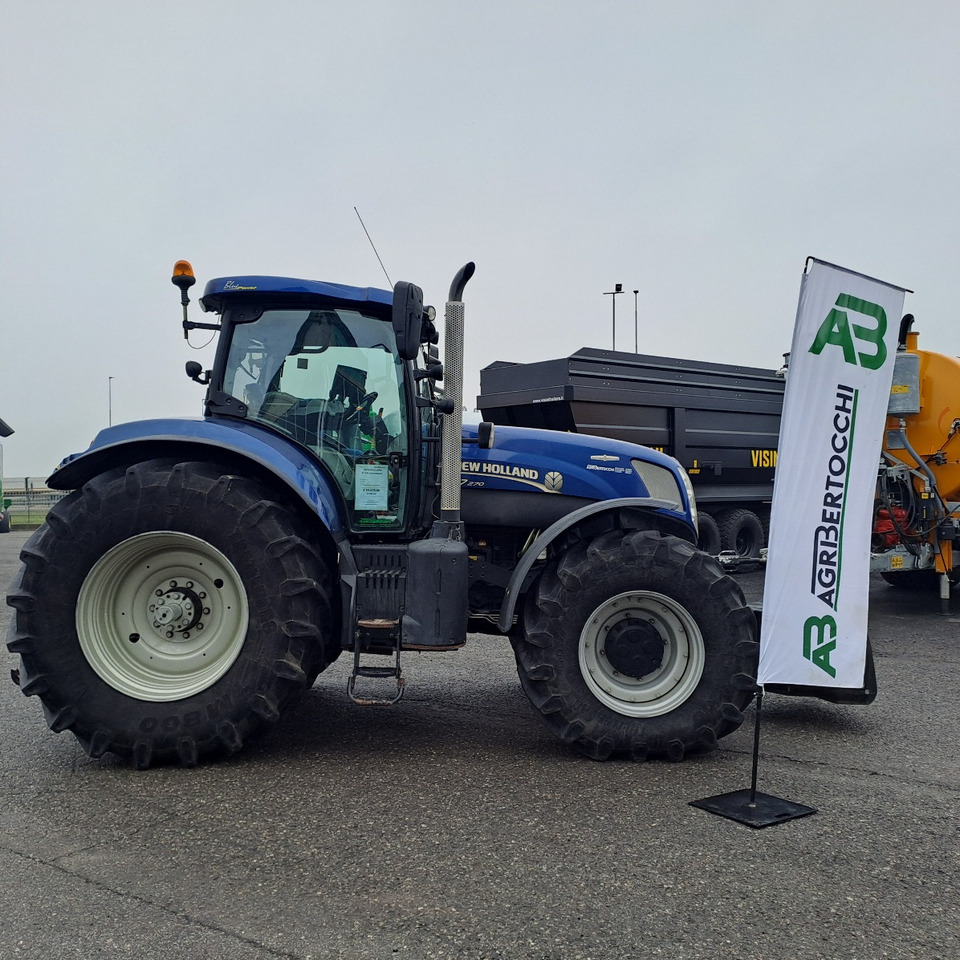 Trator NEW HOLLAND T7.270 BLUEPOWER: foto 12 Trator NEW HOLLAND T7.270 BLUEPOWER: foto 12