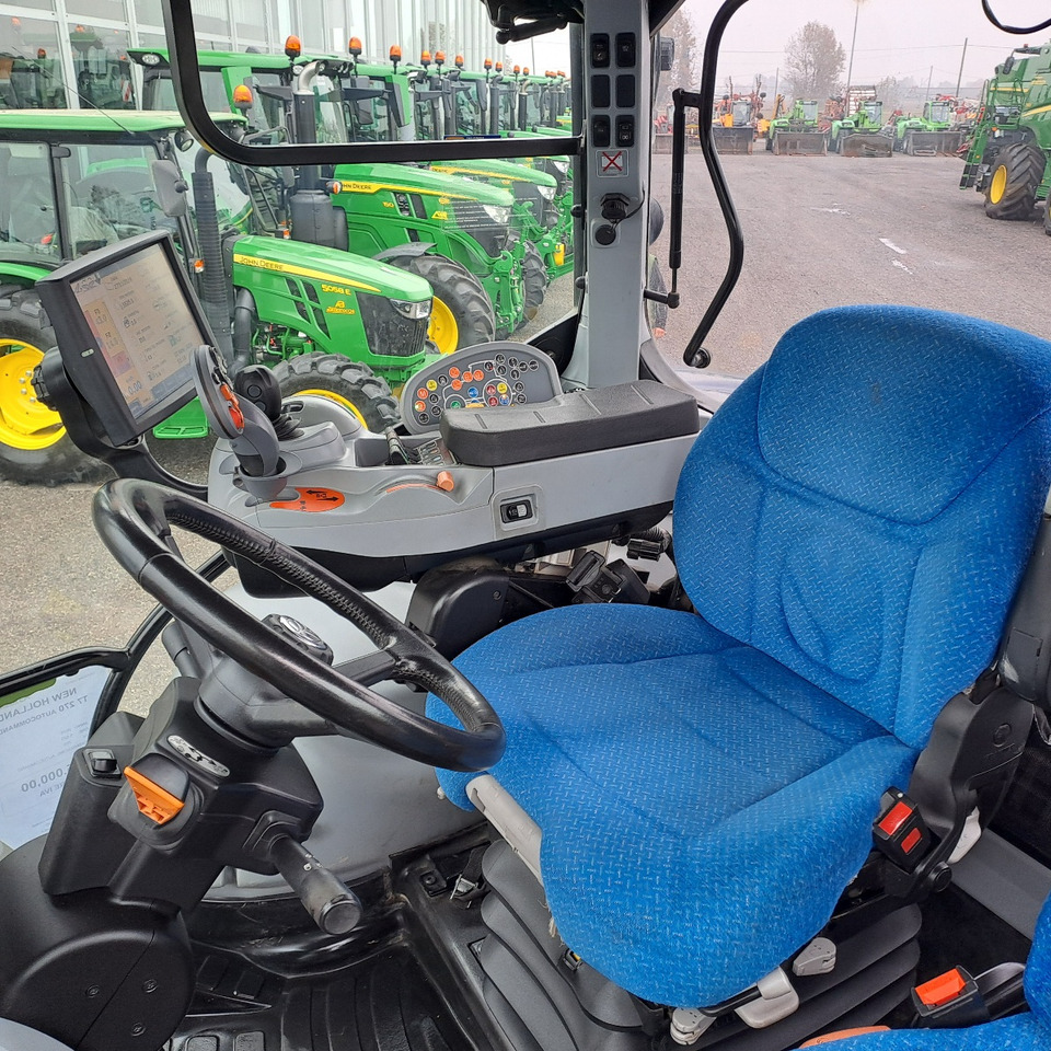 Trator NEW HOLLAND T7.270 BLUEPOWER: foto 6 Trator NEW HOLLAND T7.270 BLUEPOWER: foto 6