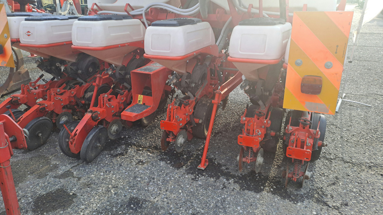 SEMINATRICE DI PRECISIONE KUHN MAXIMA 2 TD - Semeadeira: foto 4 SEMINATRICE DI PRECISIONE KUHN MAXIMA 2 TD - Semeadeira: foto 4