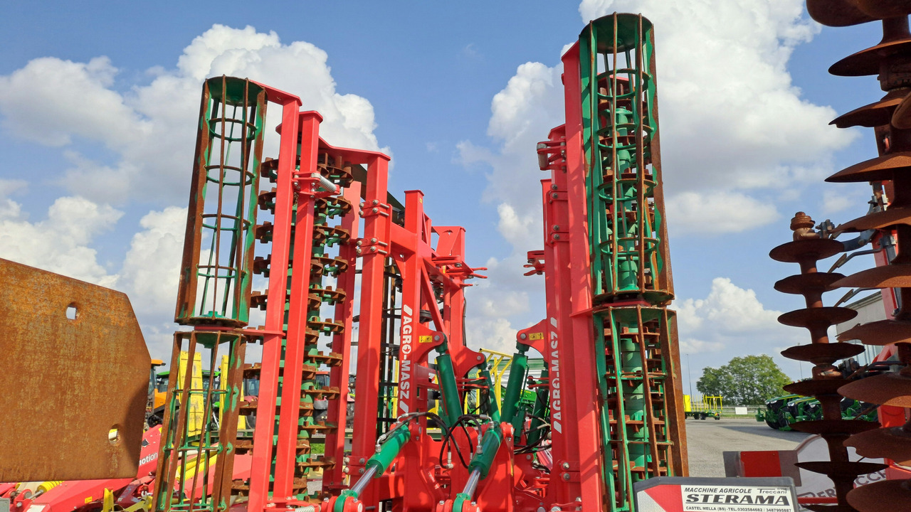 VIBROCOLTIVATORE AGRO-MASZ AUC50 - Grade: foto 5 VIBROCOLTIVATORE AGRO-MASZ AUC50 - Grade: foto 5