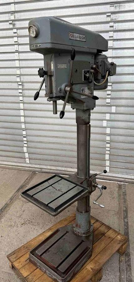 Säulenbohrmaschine GILLARDON - Furadeira de coluna: foto 1 Säulenbohrmaschine GILLARDON - Furadeira de coluna: foto 1