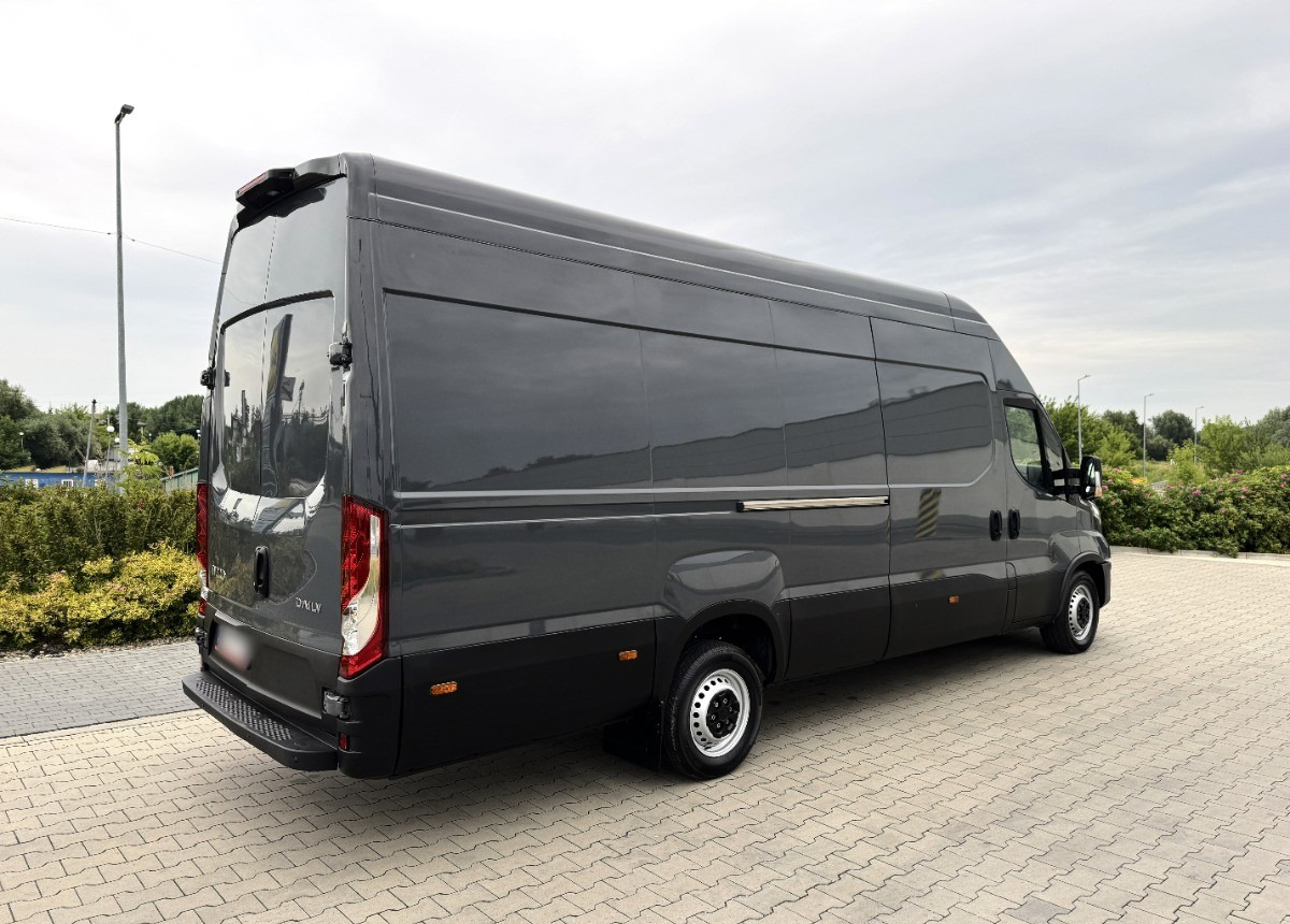 Iveco Daily L4H3 MAXI 3.0 180KM Hi-matic Kamera Salon PL - Furgão: foto 4 Iveco Daily L4H3 MAXI 3.0 180KM Hi-matic Kamera Salon PL - Furgão: foto 4