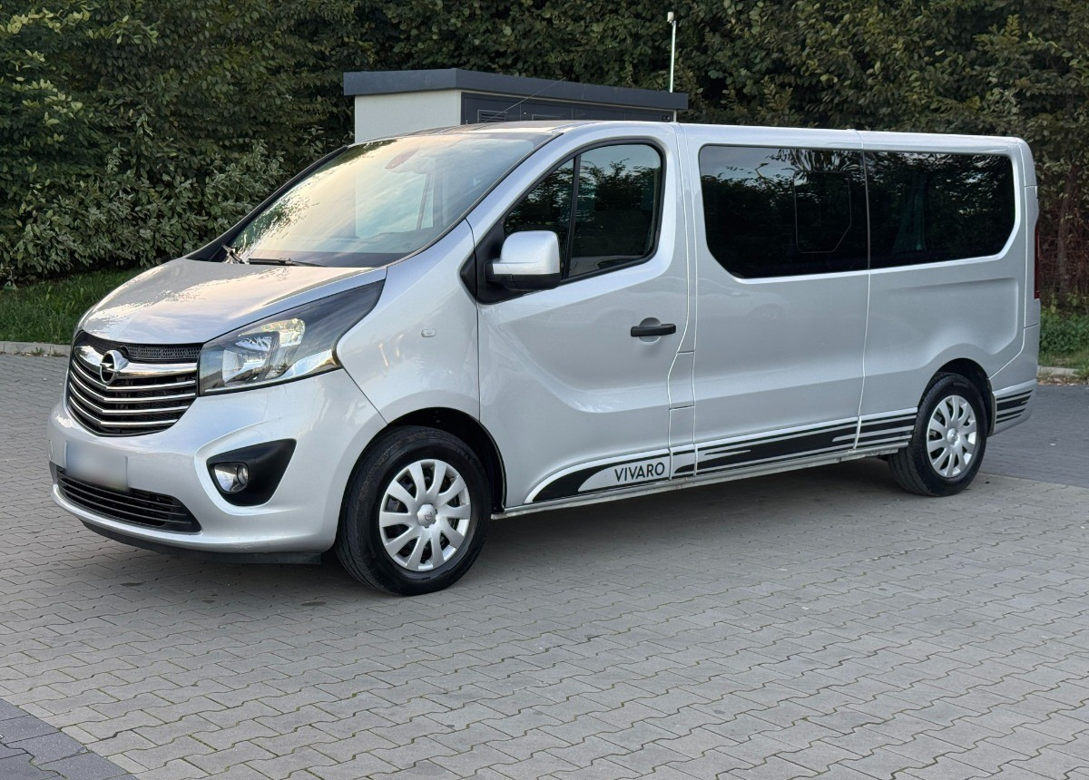 Opel Vivaro 1.6 DCI 145KM 9 osobowy Nawiewy góra dół DOINWESTOWANY Super stan - Carro perua: foto 1 Opel Vivaro 1.6 DCI 145KM 9 osobowy Nawiewy góra dół DOINWESTOWANY Super stan - Carro perua: foto 1