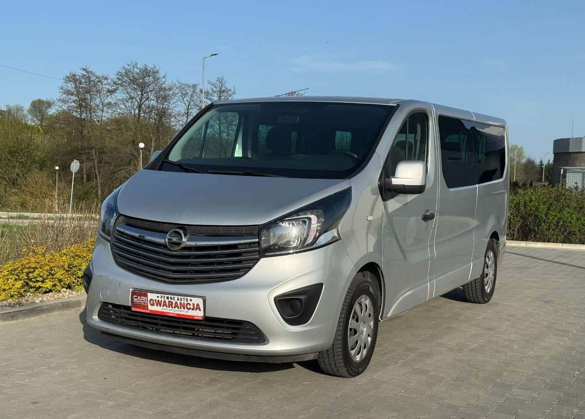 Opel Vivaro 2019 rok 9 osobowy nawiewy tylne Bezwypadkowy Niski przebieg FV23 - Micro-ônibus, Furgão de passageiros: foto 4 Opel Vivaro 2019 rok 9 osobowy nawiewy tylne Bezwypadkowy Niski przebieg FV23 - Micro-ônibus, Furgão de passageiros: foto 4