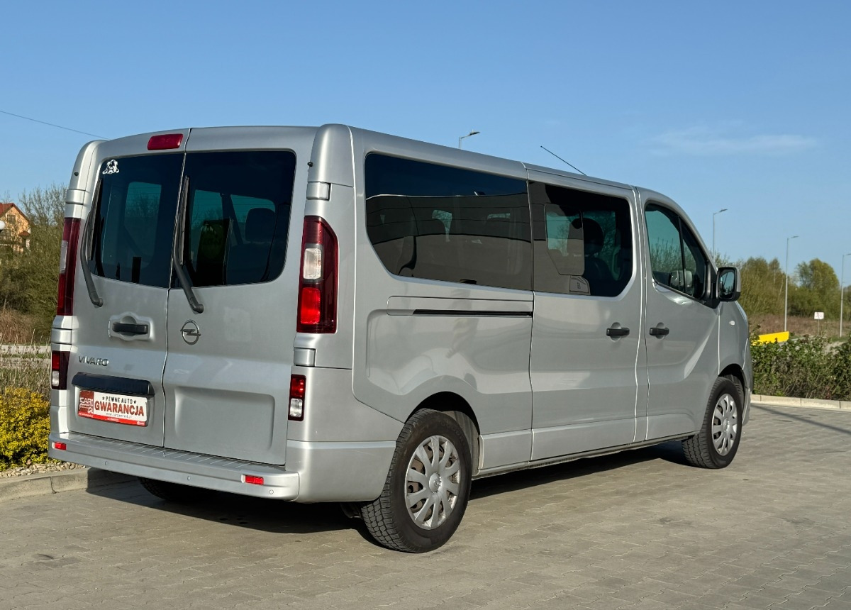 Opel Vivaro 2019 rok 9 osobowy nawiewy tylne Bezwypadkowy Niski przebieg FV23 - Micro-ônibus, Furgão de passageiros: foto 3 Opel Vivaro 2019 rok 9 osobowy nawiewy tylne Bezwypadkowy Niski przebieg FV23 - Micro-ônibus, Furgão de passageiros: foto 3