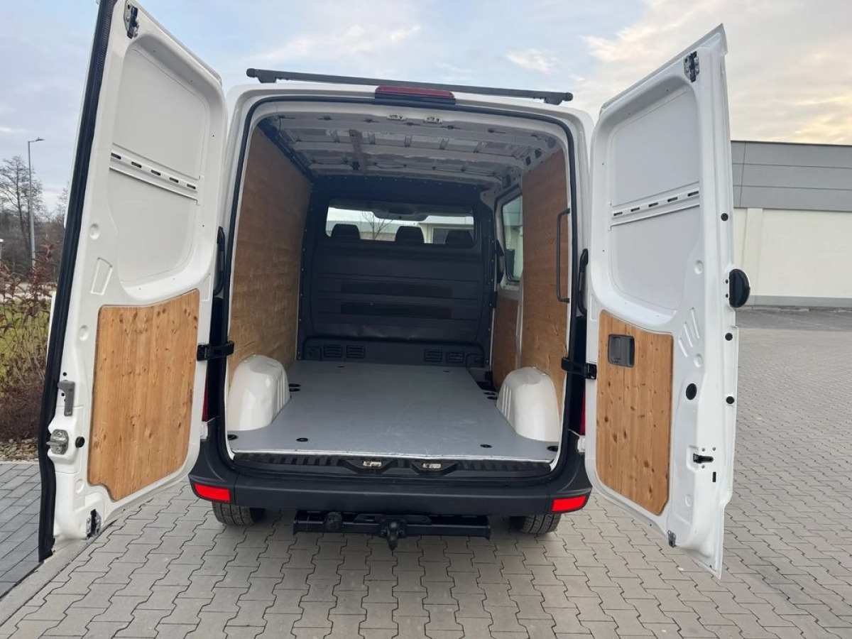 Volkswagen Crafter Volkswagen 2.0 TDI 140 KM Klimatyzacja HAK - Furgão: foto 5 Volkswagen Crafter Volkswagen 2.0 TDI 140 KM Klimatyzacja HAK - Furgão: foto 5