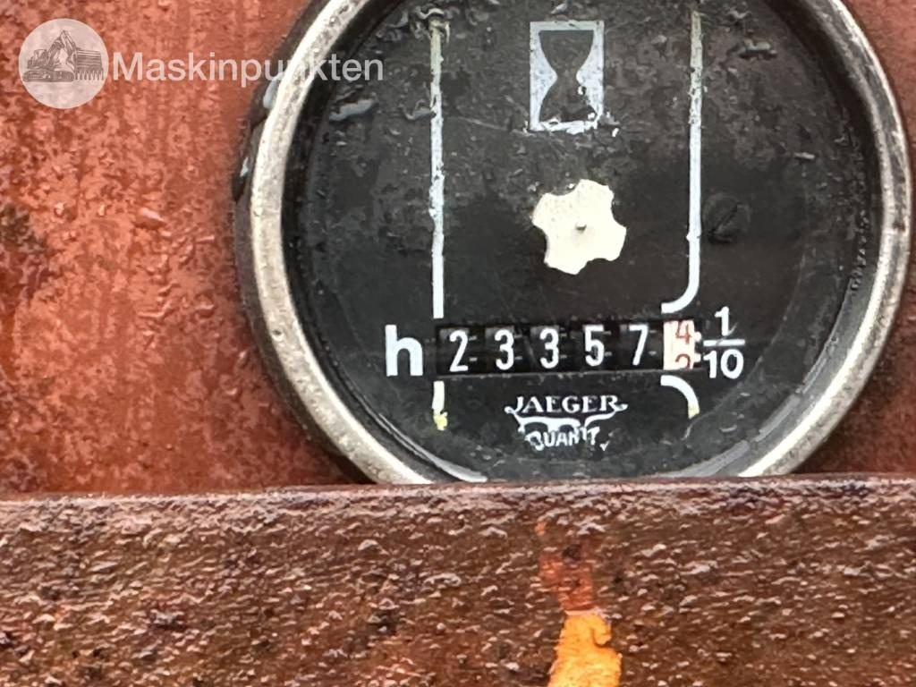 Escavadeira de rodas Case Poclain 1088 P: foto 24 Escavadeira de rodas Case Poclain 1088 P: foto 24