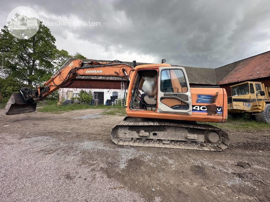 Escavadora de rastos Doosan Solar 140 LC V: foto 11
