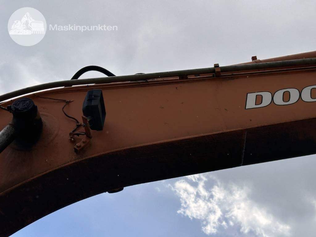 Escavadora de rastos Doosan Solar 140 LC V: foto 18