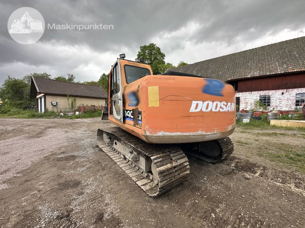 Escavadora de rastos Doosan Solar 140 LC V: foto 10