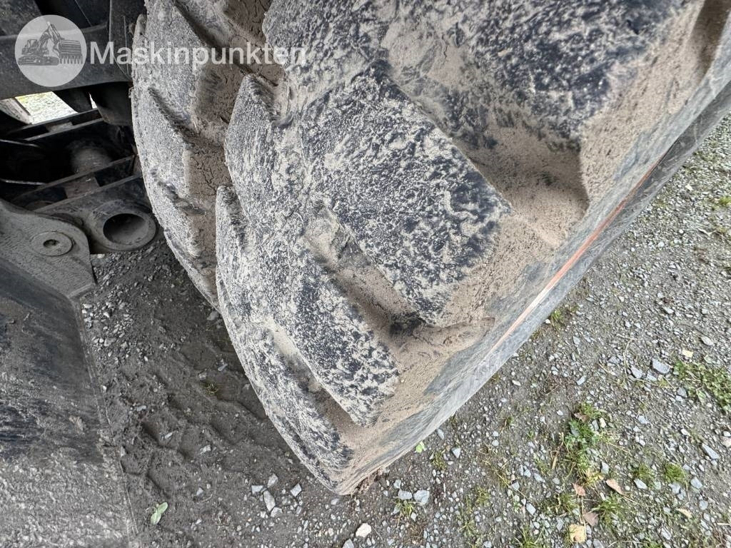 Escavadeira de rodas Hitachi ZX 140 W-3: foto 15