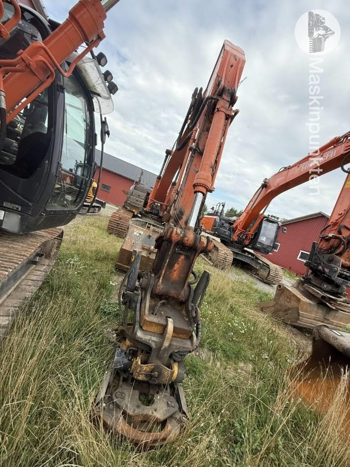 Hitachi ZX 300 LC-6 - Escavadora de rastos: foto 3 Hitachi ZX 300 LC-6 - Escavadora de rastos: foto 3