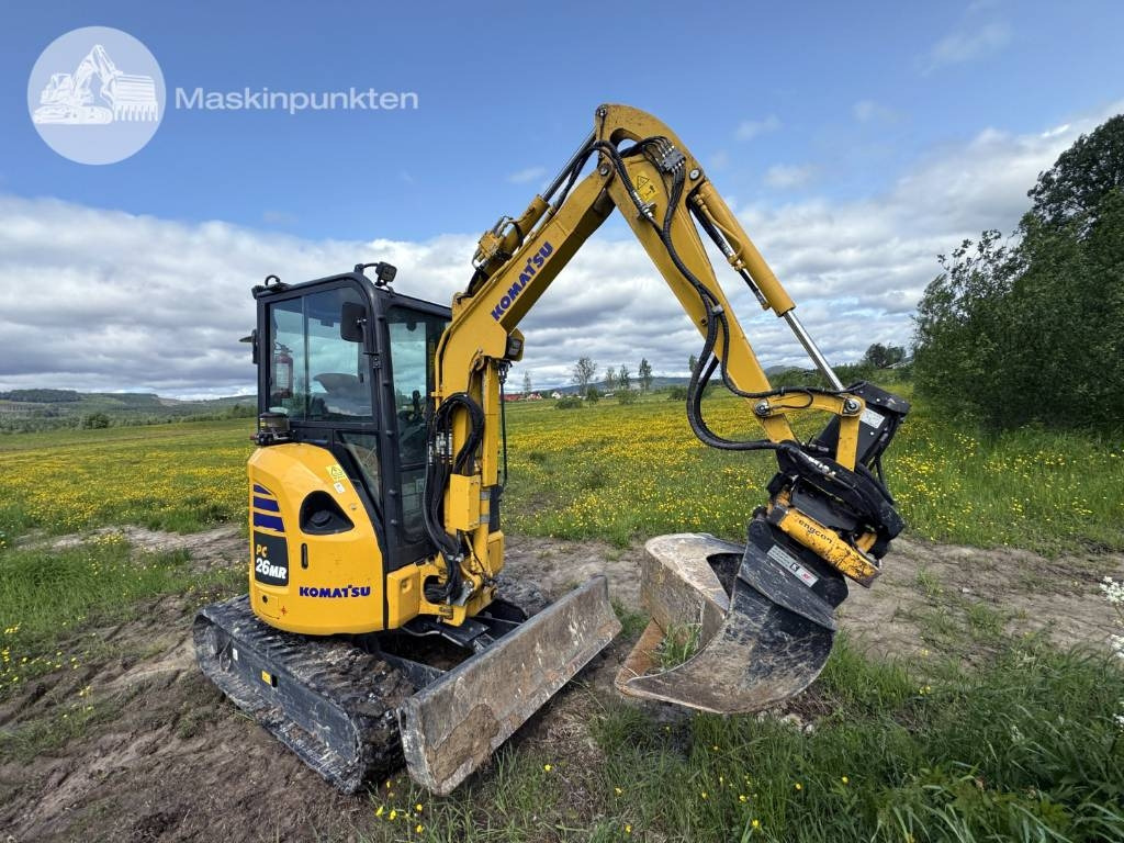 Komatsu PC 26 MR - Mini escavadeira: foto 1 Komatsu PC 26 MR - Mini escavadeira: foto 1