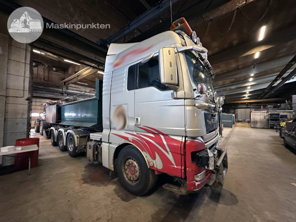 MAN TGX 35.540 - Caminhão polibenne: foto 2 MAN TGX 35.540 - Caminhão polibenne: foto 2