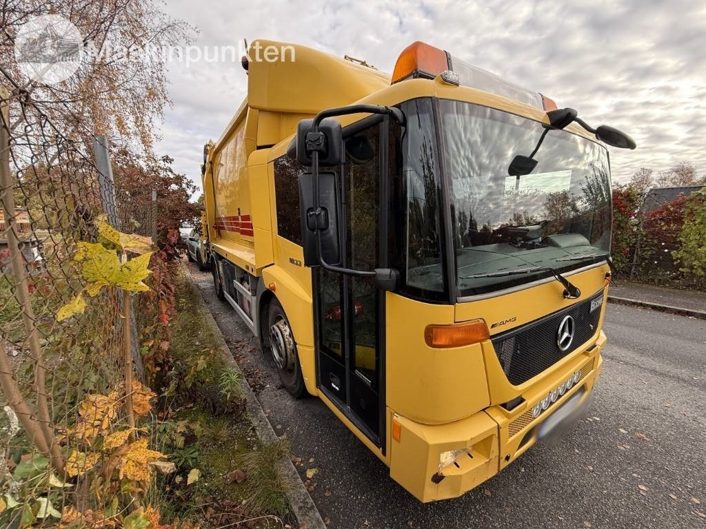 Mercedes-Benz 1833 LL Sopbil - Caminhão de lixo: foto 3 Mercedes-Benz 1833 LL Sopbil - Caminhão de lixo: foto 3