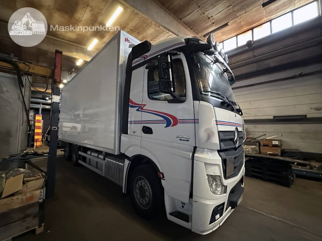 Mercedes-Benz Actros 2545 - Caminhão furgão: foto 3 Mercedes-Benz Actros 2545 - Caminhão furgão: foto 3
