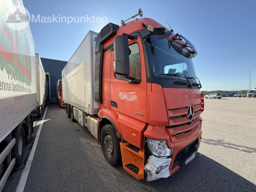 Mercedes-Benz Actros 2551 - Caminhão frigorífico: foto 3 Mercedes-Benz Actros 2551 - Caminhão frigorífico: foto 3
