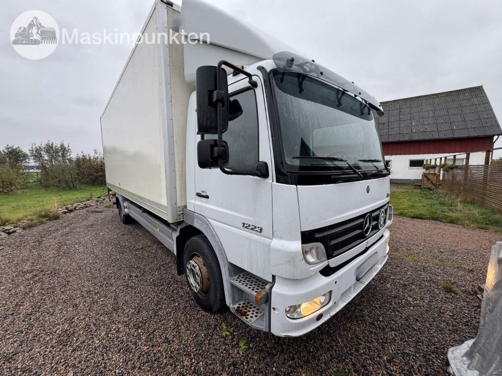 Mercedes-Benz Atego 1223  - Caminhão furgão: foto 4 Mercedes-Benz Atego 1223  - Caminhão furgão: foto 4