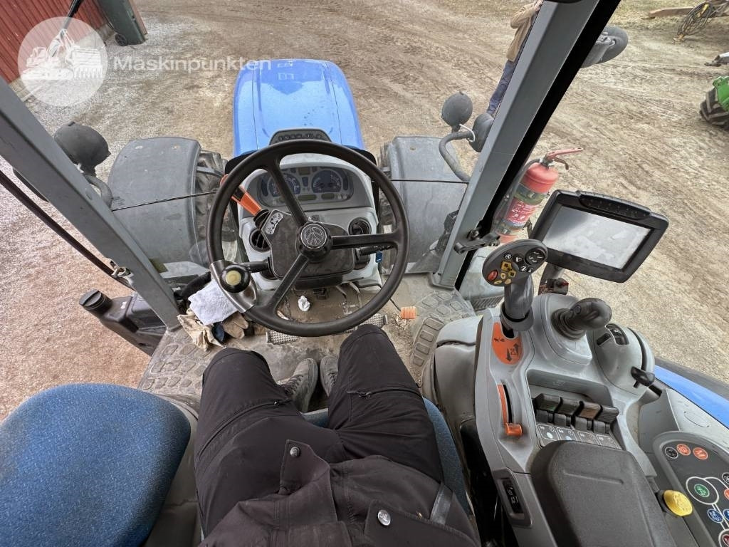 Trator New Holland T 7.185: foto 16