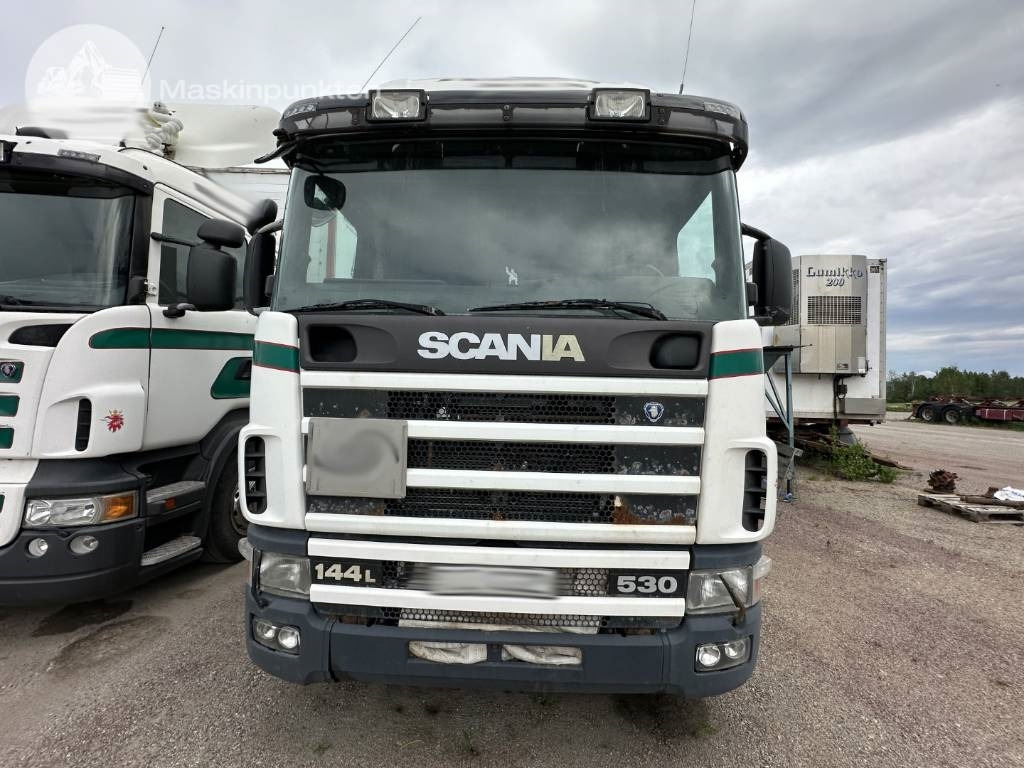 Scania R 124 LB - Caminhão transportador de contêineres/ Caixa móvel: foto 2 Scania R 124 LB - Caminhão transportador de contêineres/ Caixa móvel: foto 2