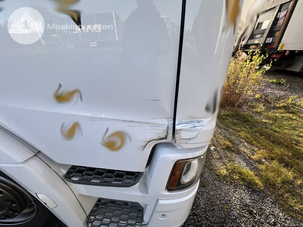 Caminhão furgão Scania R 580: foto 22