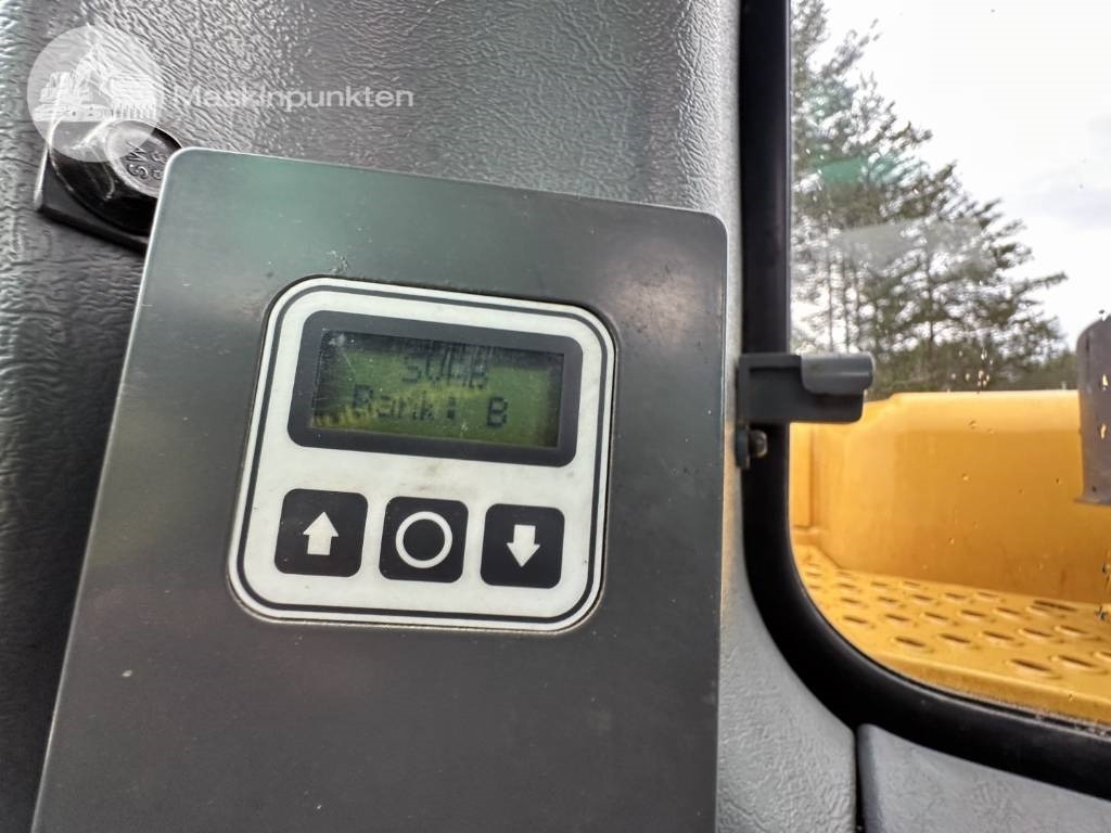 Escavadora de rastos Volvo EC 210 B LC: foto 23