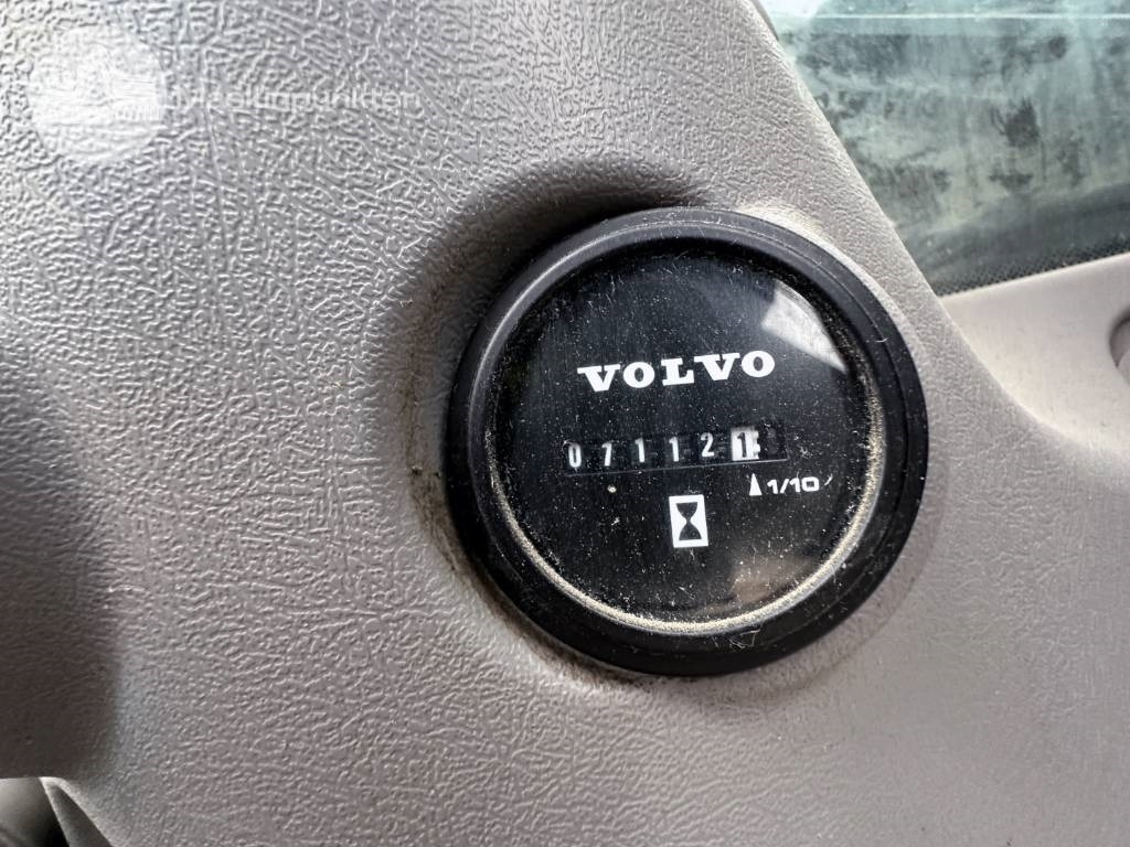 Escavadora de rastos Volvo EC 300 EL: foto 10