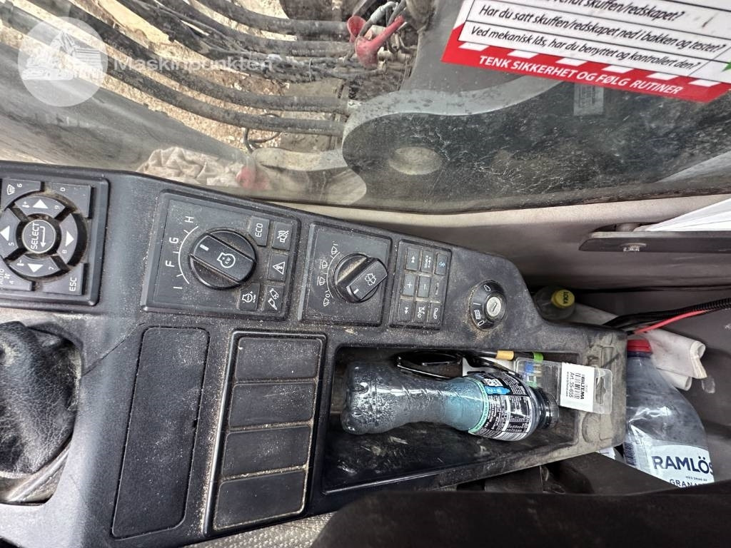 Escavadora de rastos Volvo EC 300 EL: foto 13