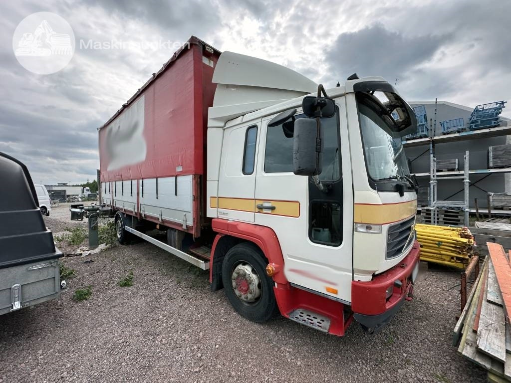 Volvo FL 6 - Caminhão furgão: foto 3 Volvo FL 6 - Caminhão furgão: foto 3