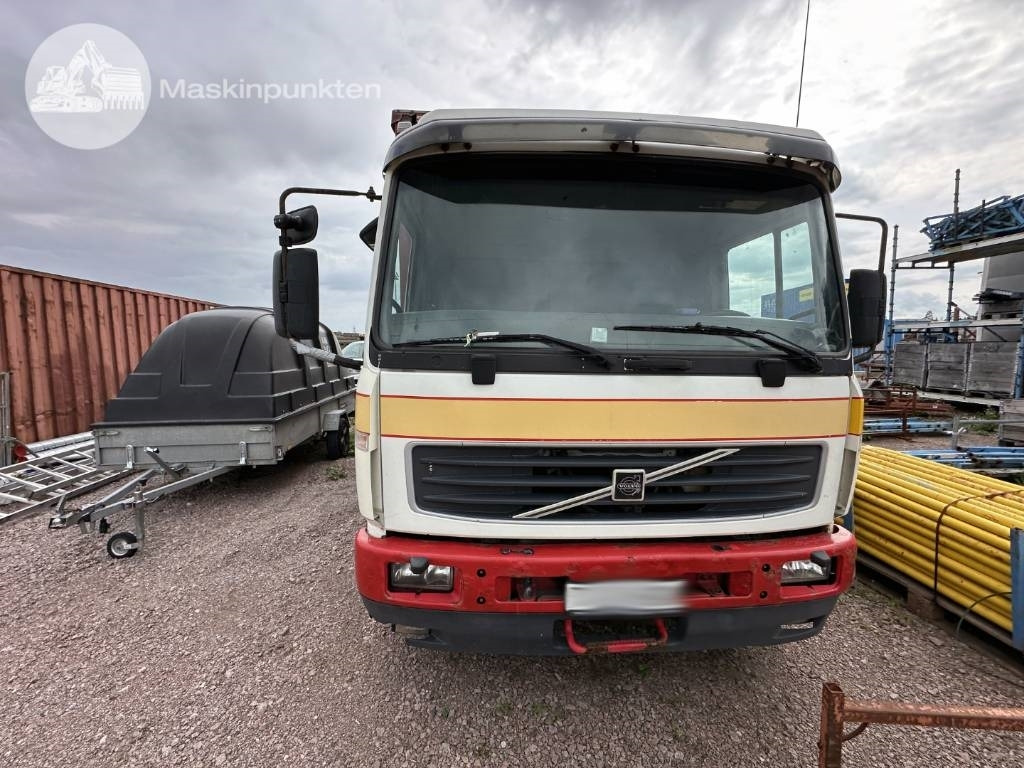 Volvo FL 6 - Caminhão furgão: foto 2 Volvo FL 6 - Caminhão furgão: foto 2