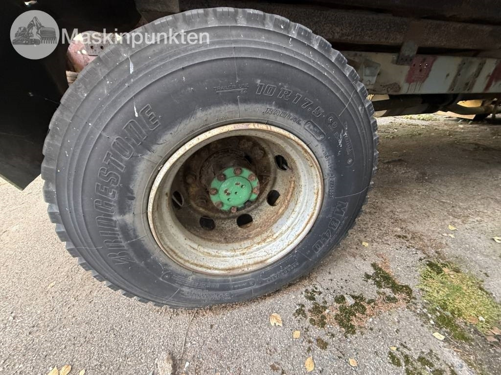 Caminhão basculante Volvo FL 611: foto 26