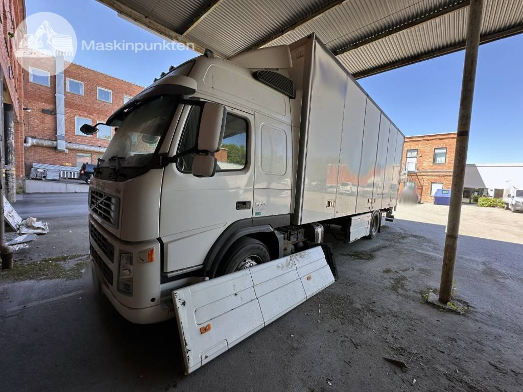 Volvo FM 300 - Caminhão furgão: foto 1 Volvo FM 300 - Caminhão furgão: foto 1