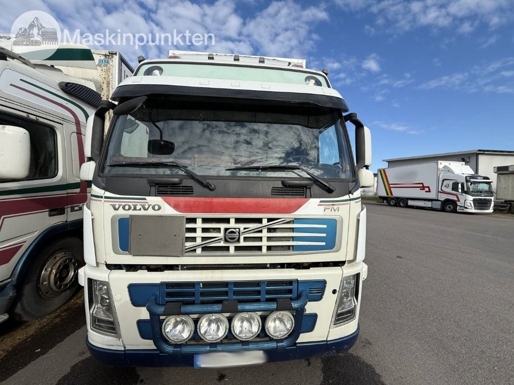 Volvo FM 440 - Caminhão furgão: foto 2 Volvo FM 440 - Caminhão furgão: foto 2