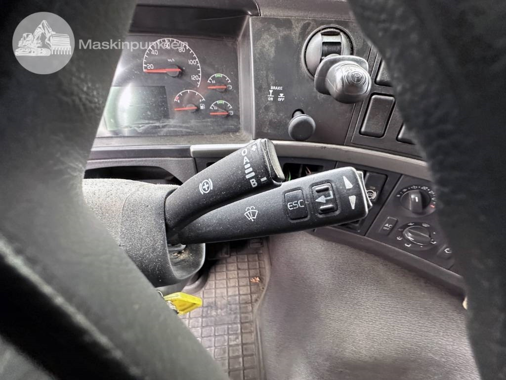 Locação de Volvo FM 9 300  Volvo FM 9 300: foto 32