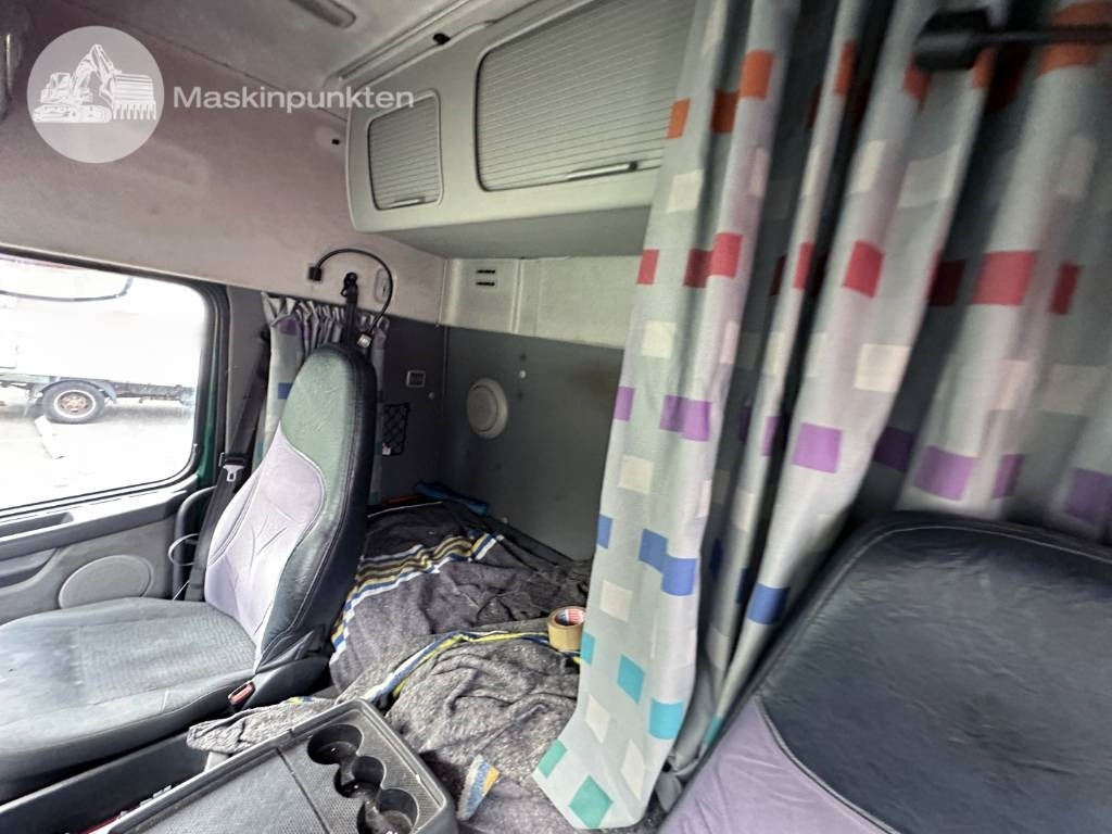 Locação de Volvo FM 9 300  Volvo FM 9 300: foto 18